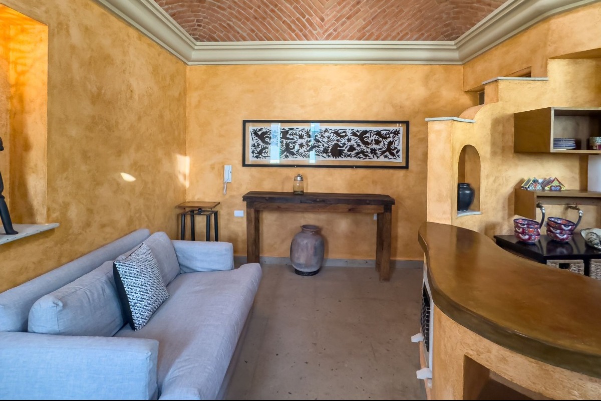 Peaceful 1-Bedroom Retreat in a Gated Community
