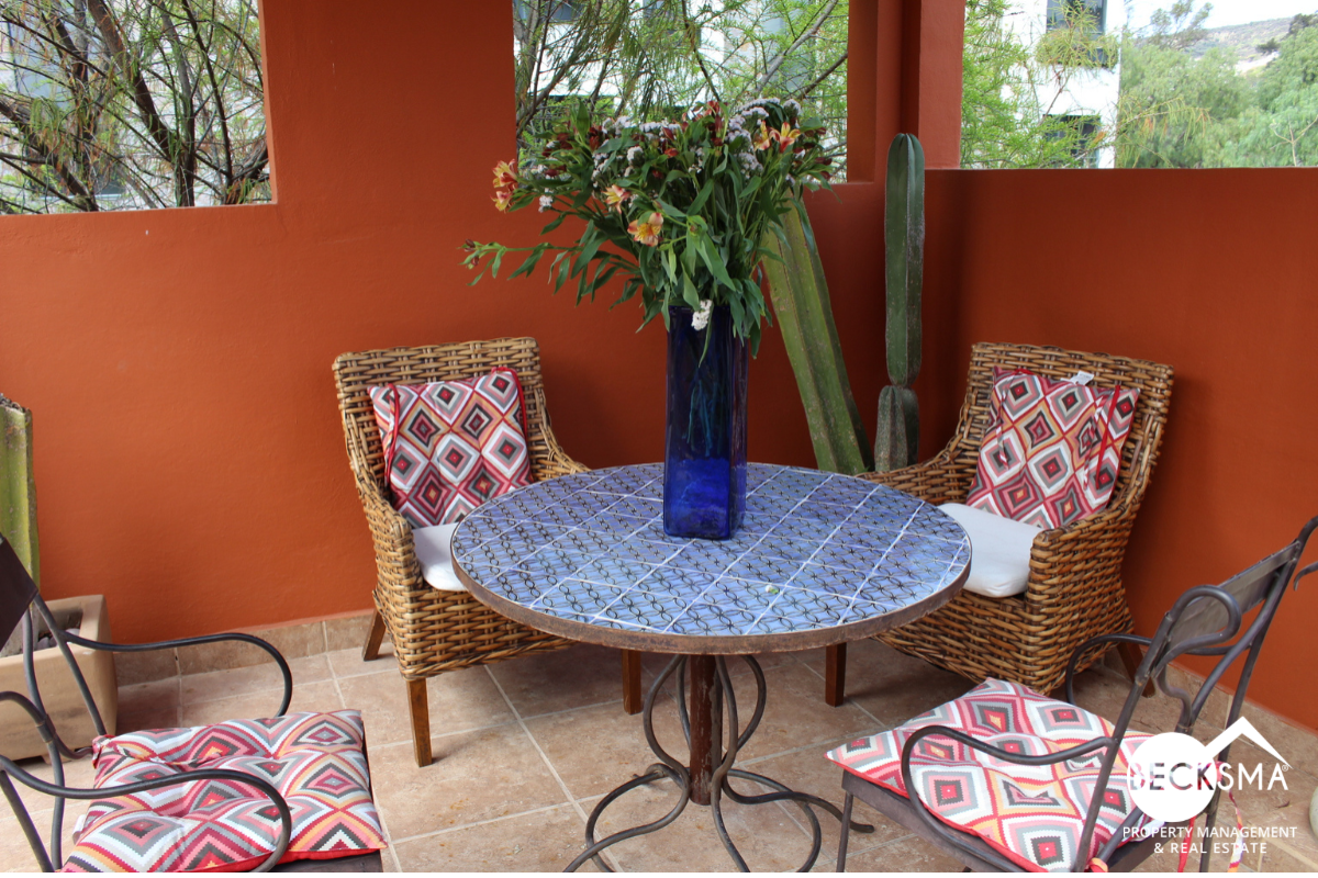 Private Colonial Home 2-Bedroom, 2-Bathroom 